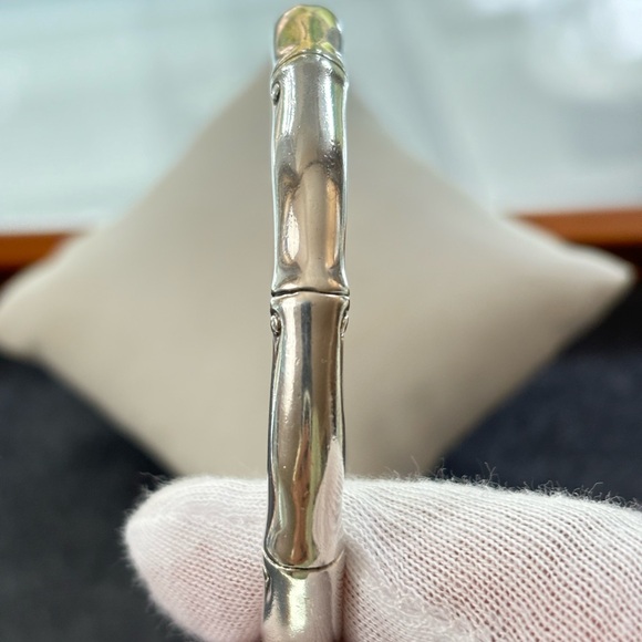 John Hardy Lava Kick Bamboo Bracelet with Pavé Sapphires-Medium - Picture 4 of 10